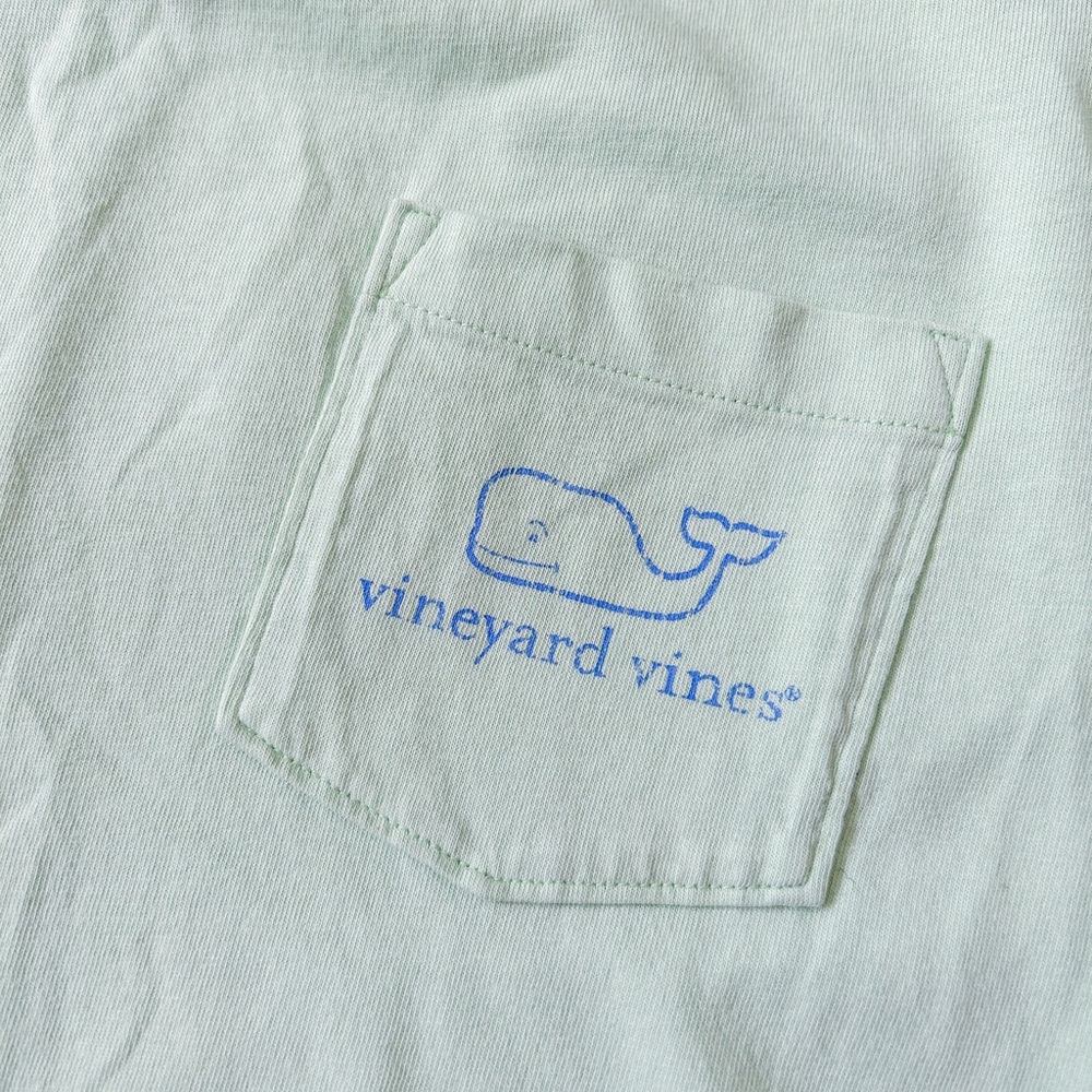Vineyard Vines Whale Long Sleeve (Size: S) - Picture 5 of 13